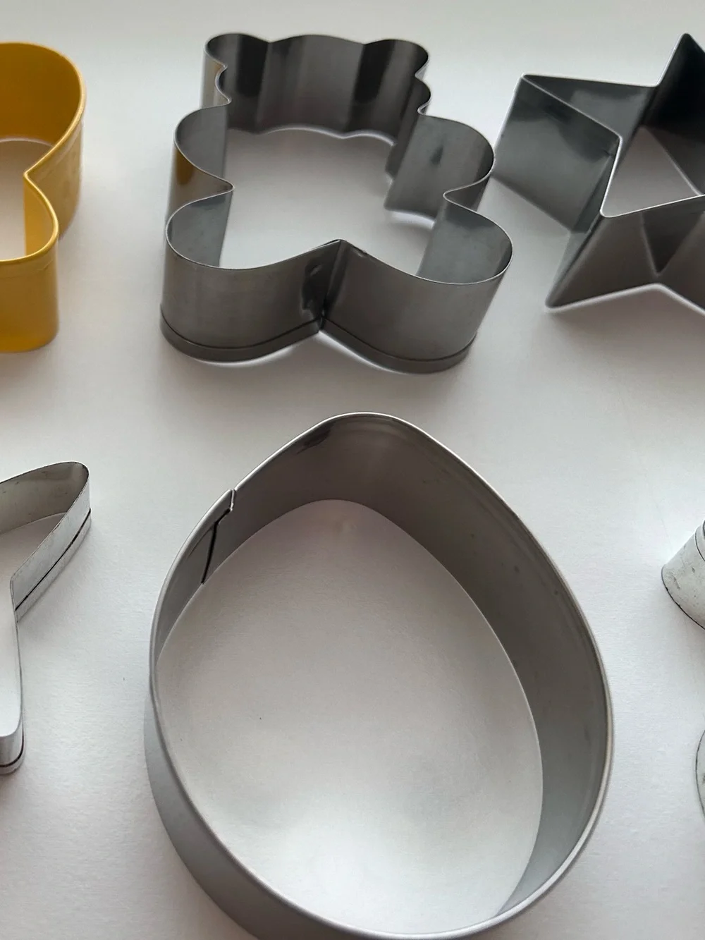 8 Assorted Cookie Cutter Set with Yellow Butterfly & Copper Round